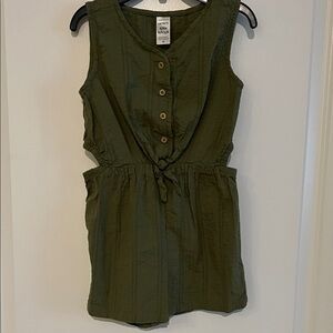 EUC, Carter's Olive Green Button-Up romper, 
100% cotton, size 6X